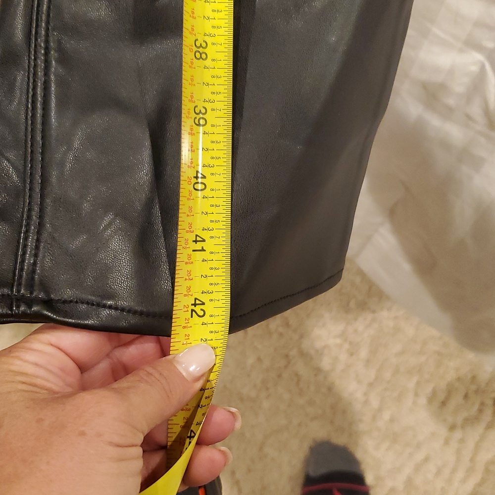 Good American Black Iconic Leather Trousers. NWT - Picture 7 of 7